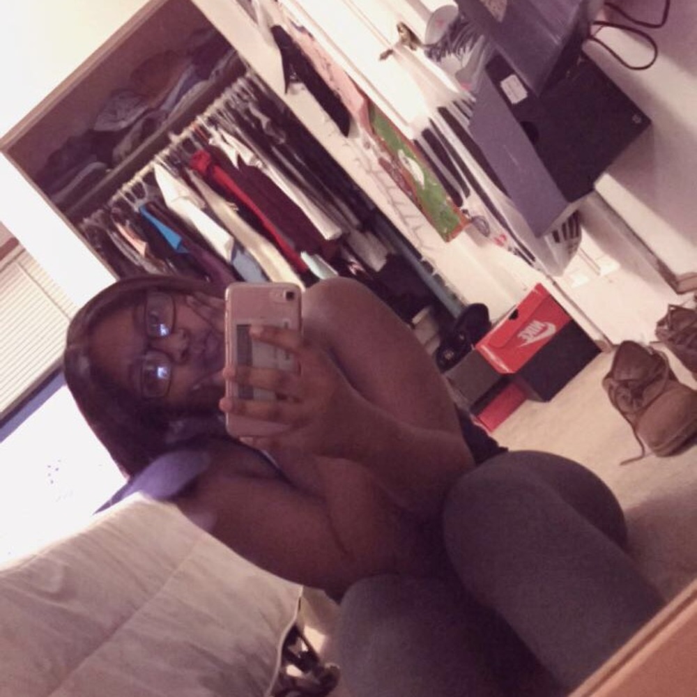 Meet your Posher, Djamila